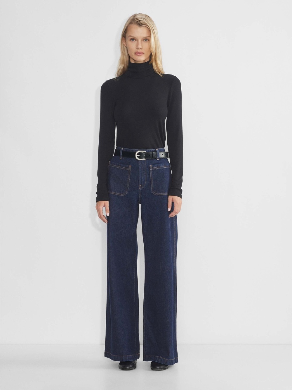 Aritzia Stardom Pocket Wider Jean size 26 professionally hemmed to 30” length
